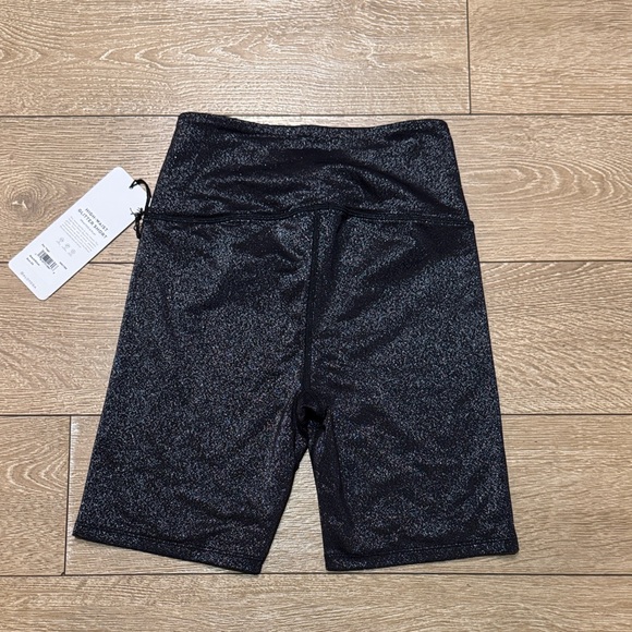 NWT ALO Yoga Women's High Waist Glimmer Short - Picture 4 of 4